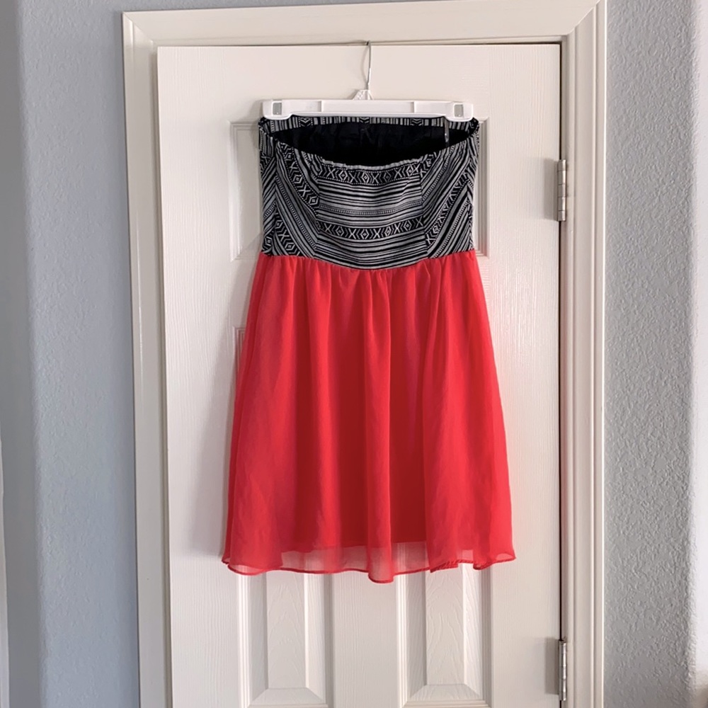 Francesca’s Dress - Picture 4 of 6